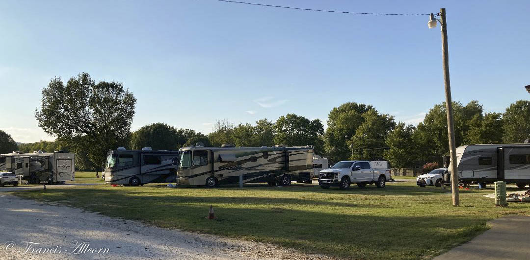 Southgate RV Park, Fayetteville AR Sunday Day 11 09/18/2022 Living In